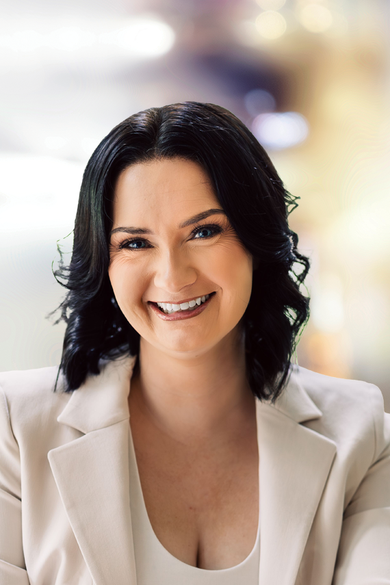 Portrait of Rachael Siani, REALTOR® | PSA | SFR® | ABR® | CFSP.